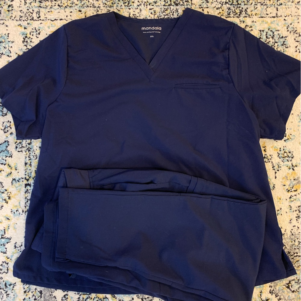 Mandala scrub set